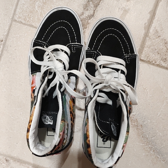 Vans Women's Black Floral High-Top Sneakers - Picture 2 of 5